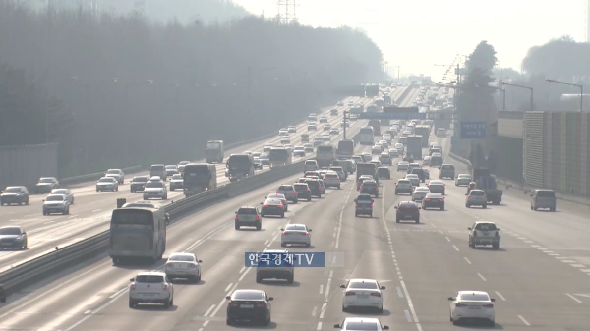 실손보험은 올랐는데…車보험료 두고 줄다리기