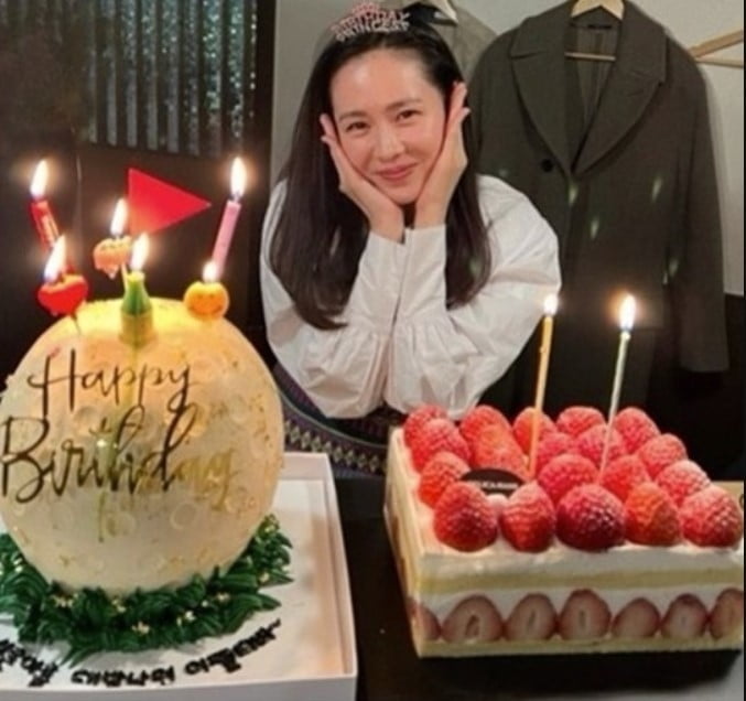 "벌써 마흔" 손예진 생일파티 "더할나위없이 행복"