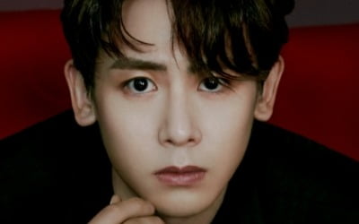 2PM 닉쿤, 中 최대 인기 미디어 시상식서 '올해의 아시아 아이돌' 수상
