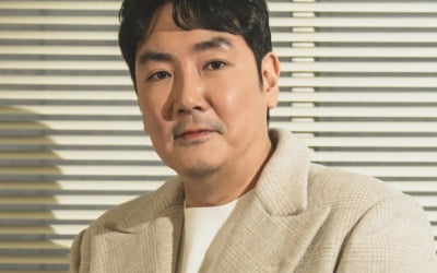 [TEN인터뷰] '경관의 피' 조진웅 "명품 슈트 적응하니 촬영 끝…안 어울려도 포기 안 해"
