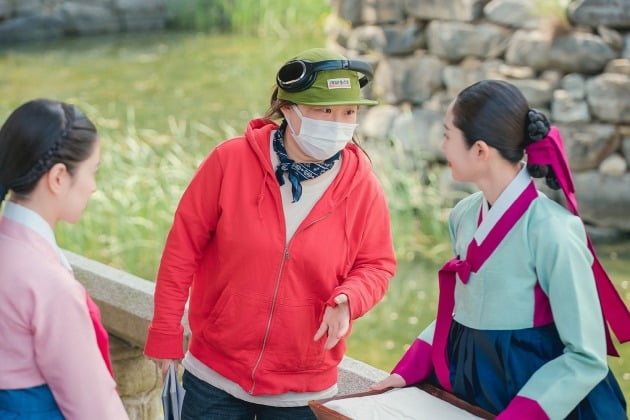 '옷소매' 스틸컷./사진제공=MBC