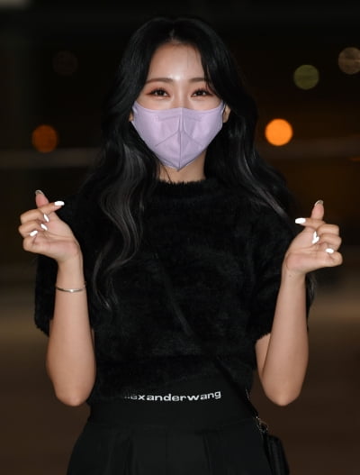 [TEN 포토] 홍지윤 '공항을 밝히는 미모'