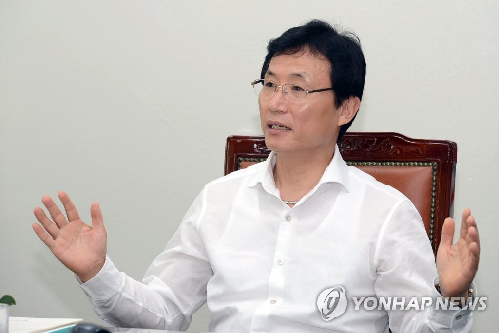 검찰, 경선때 '정세균 지지 호소 문자' 이환주 남원시장 기소