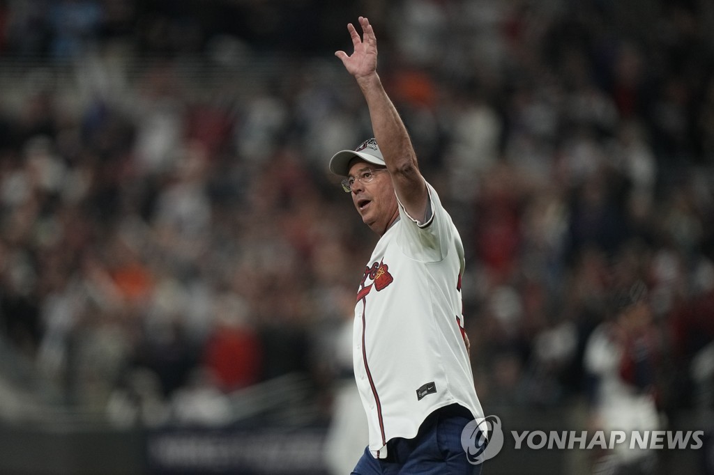 MLB 전설 매덕스 "양키스와 계약할 뻔…임원 심장마비로 무산"