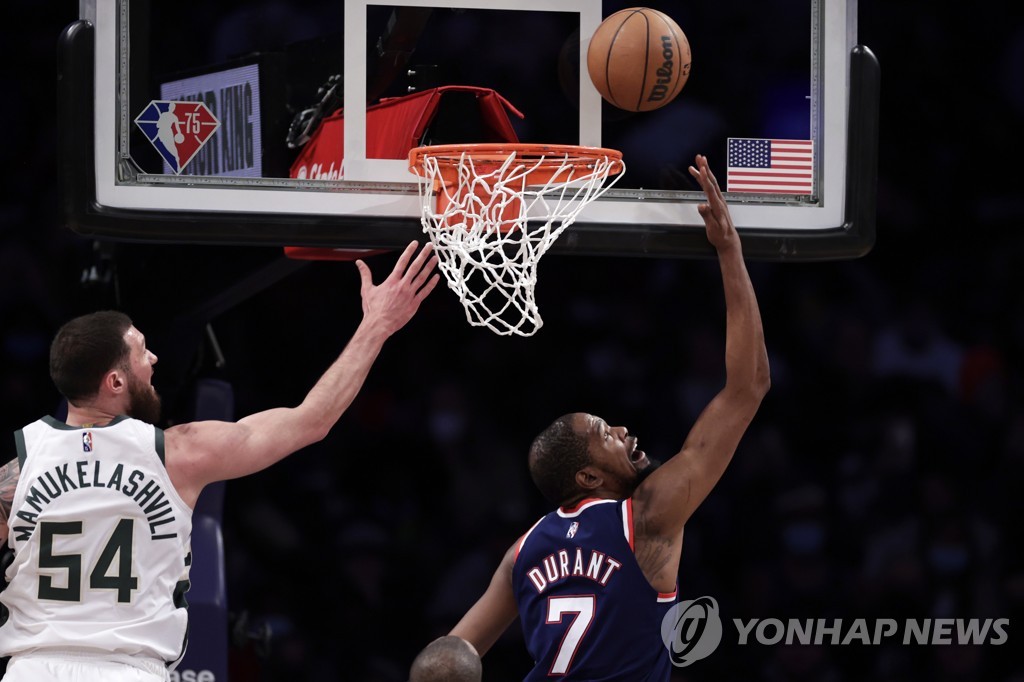 NBA 밀워키, 동부 우승 후보 맞대결서 브루클린에 완승