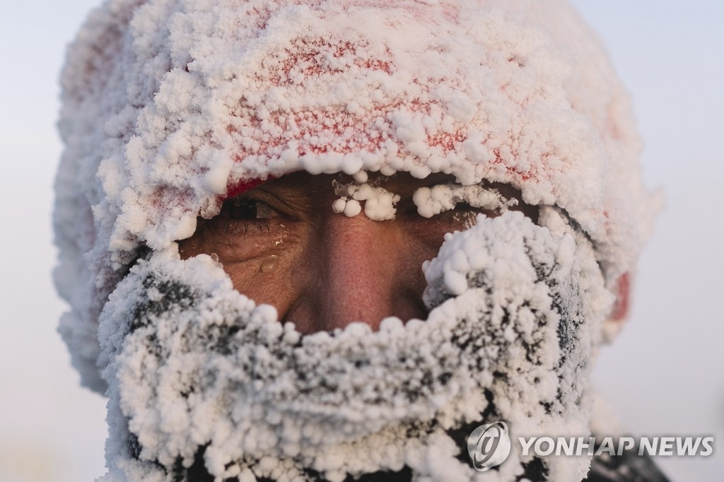 [월드&포토] -53℃ 뚫고 달리는 시베리아 '최강한파' 마라톤