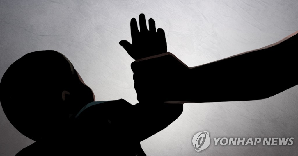 갈비뼈 부러진 채 병원에 실려온 생후 2개월 아기 결국 사망