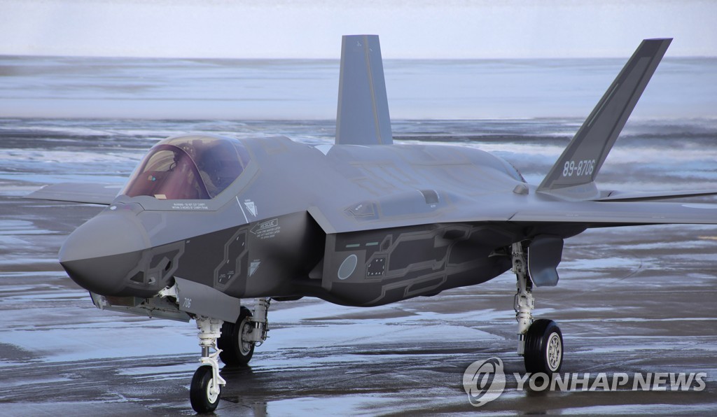 적 기지 공격능력 '신중론' 일본 연립여당서 기류 변화 조짐