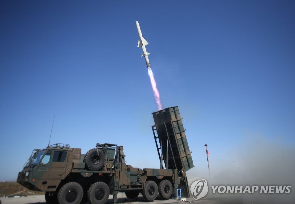 적 기지 공격능력 '신중론' 일본 연립여당서 기류 변화 조짐