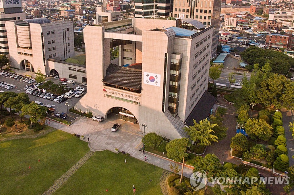 전주 시내 공공체육시설 운영 중단 1주 연장…오는 23일까지