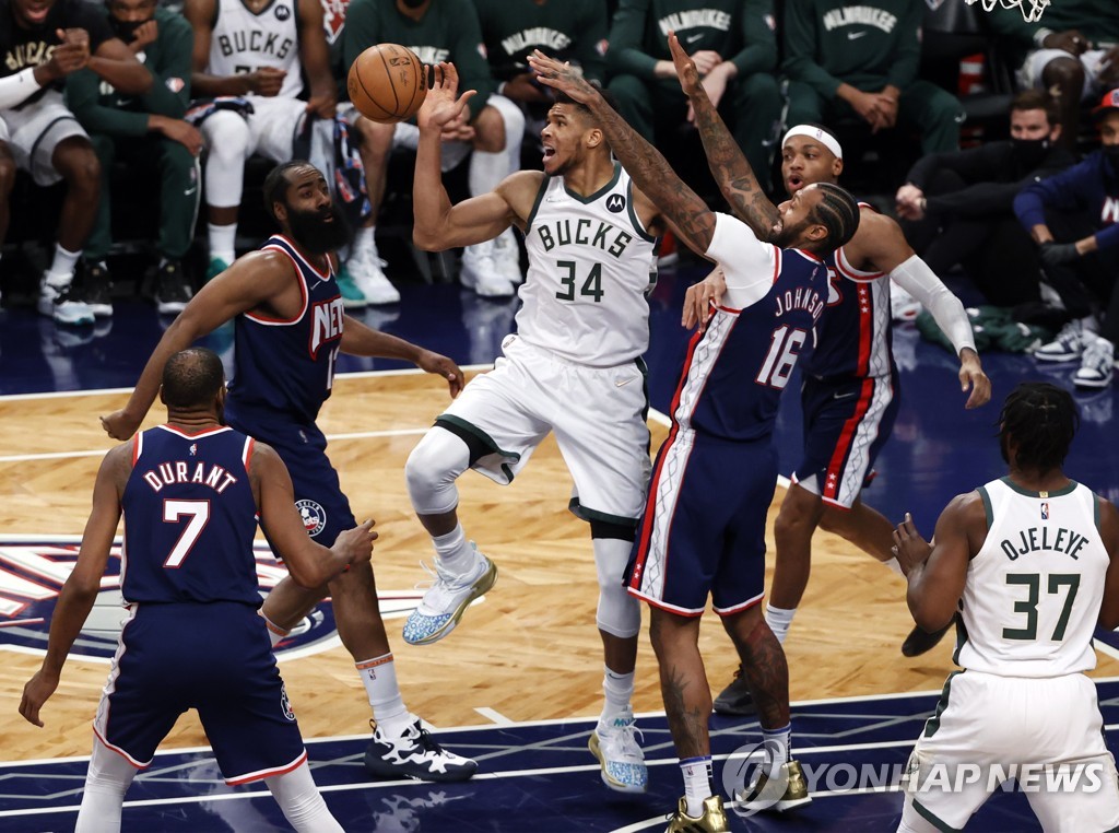 NBA 밀워키, 동부 우승 후보 맞대결서 브루클린에 완승