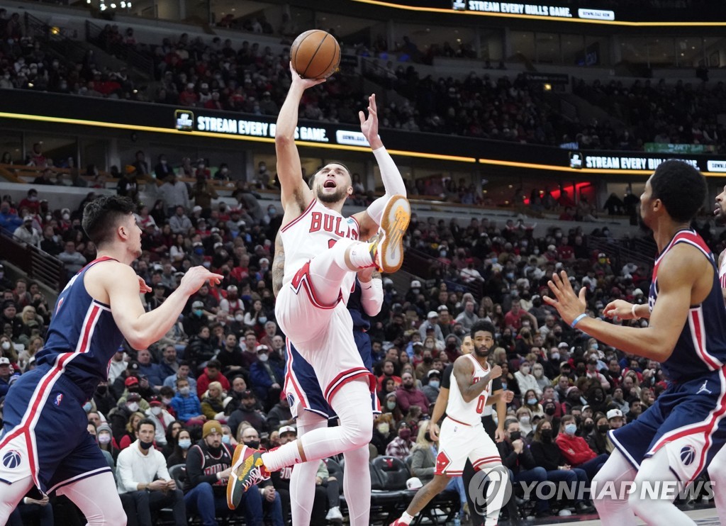 NBA 밀워키, 동부 우승 후보 맞대결서 브루클린에 완승