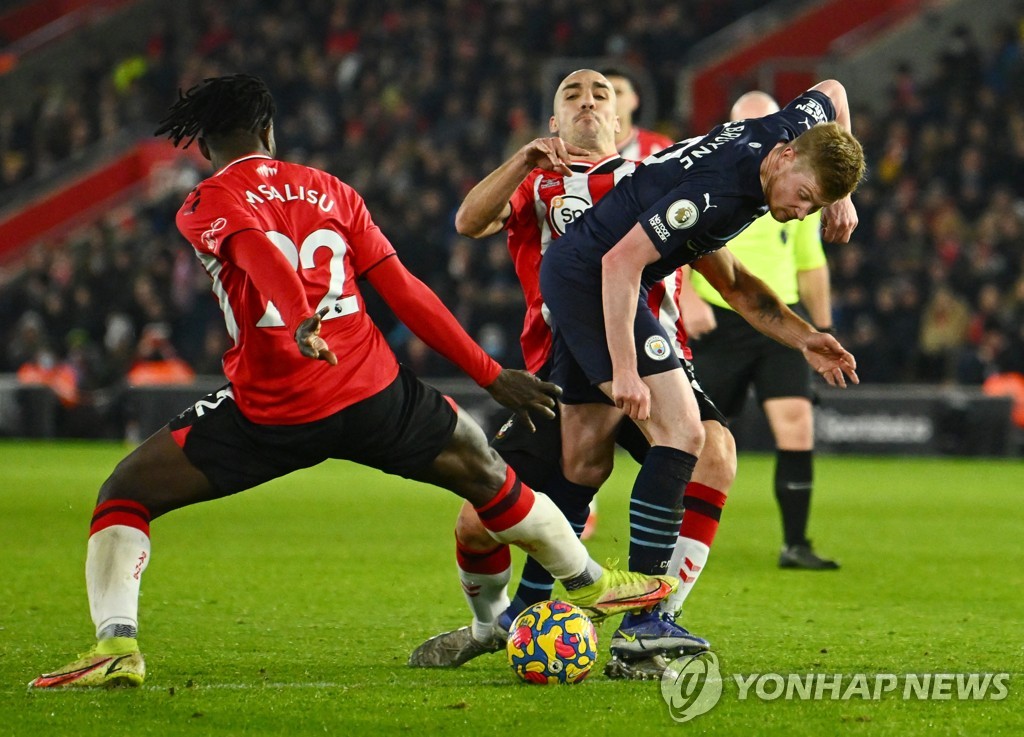 맨유, 웨스트햄 잡고 EPL 4위 도약…래시퍼드 극장 결승골