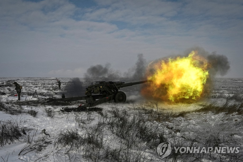 전운 감도는 우크라, 13만명 민병대 조직해 게릴라전 준비