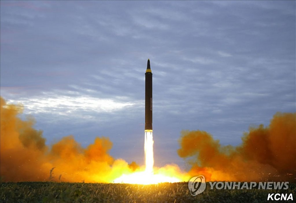 외신들 '北미사일' 신속 타전…ICBM 모라토리엄 철회에 촉각