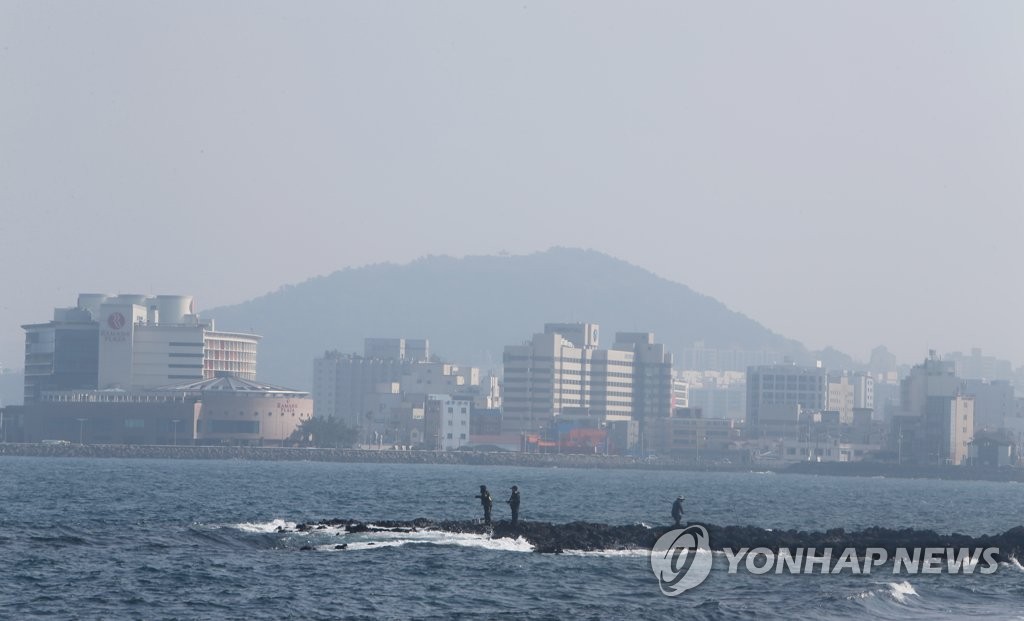 지난해 제주 연평균 초미세먼지 관측 이래 최저치