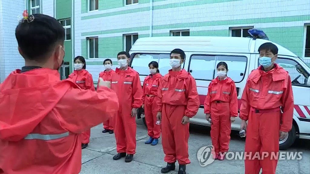 북한도 '위드코로나'로 전환하나…물류→인적교류 확대 가능성