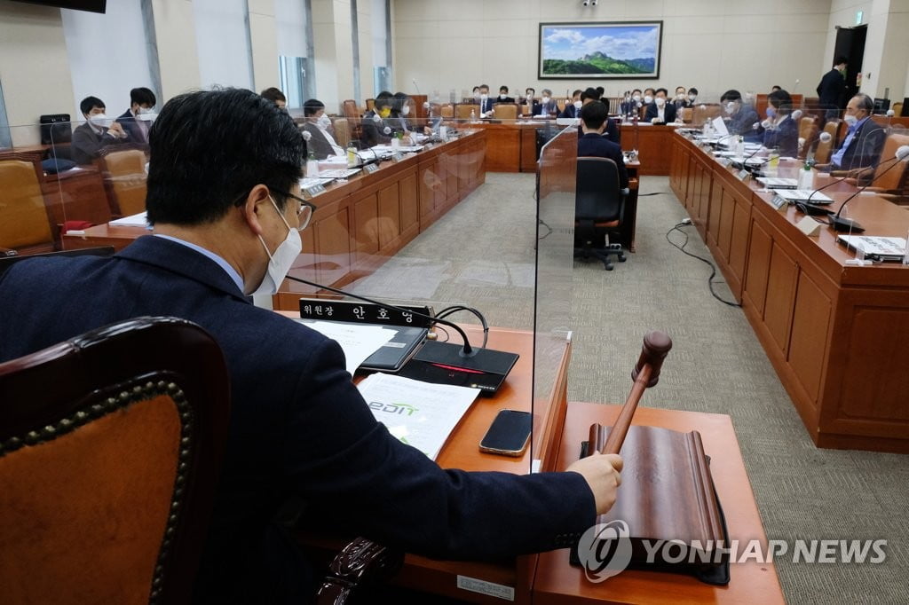 [2보] '공무원·교원노조 타임오프제' 환노위 소위 통과