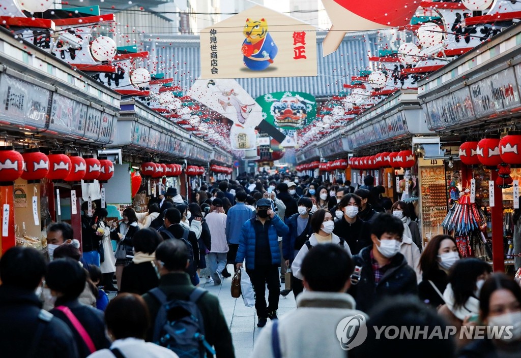 일본 코로나 신규확진 3만명 돌파…"2∼3배로 늘어날 수도"