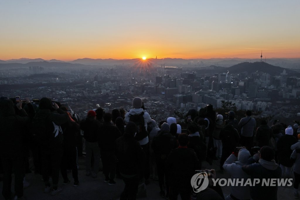 [고침] 지방("해야! 솟아라"…전국서 차분한 임인년 새해…)