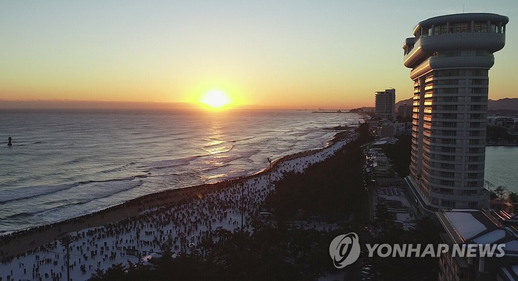 "해야! 솟아라"…전국서 차분한 임인년 새해 해맞이