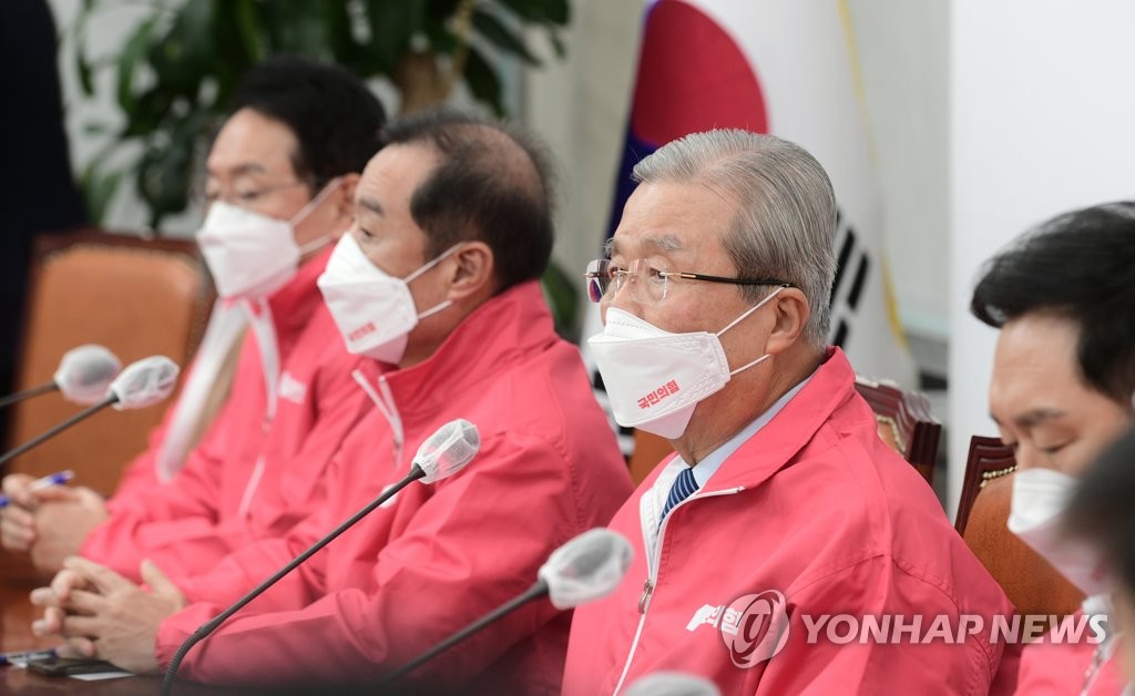 국힘 선대위 "전원 사의 표명"…김종인 거취 놓고 번복 혼선(종합)