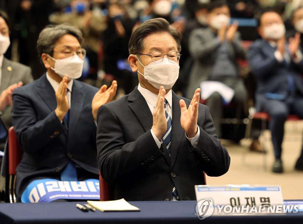 이재명 "가급적 전국민 지원…당장 하자는건 아냐"…속도조절(종합)