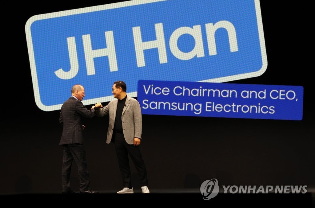 CES 2022 첫 기조연설 나선 삼성 한종희…'공존·연결' 강조(종합)