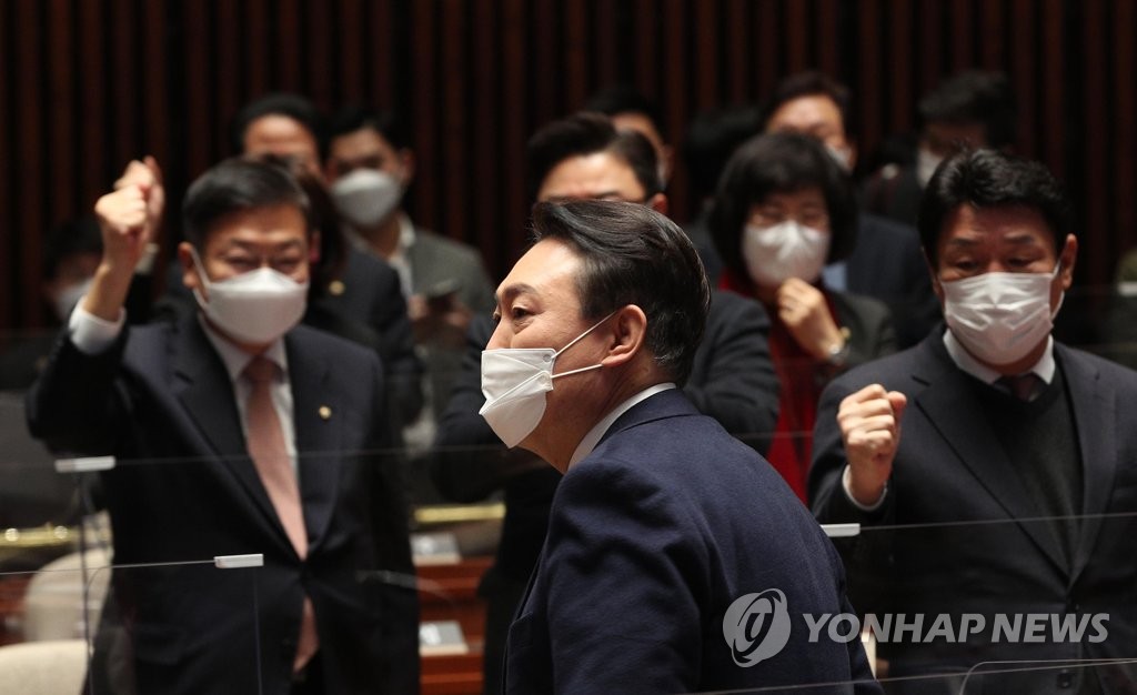 김종인 떠나니 '이준석 뇌관' 극한충돌…윤석열 쇄신 파행(종합)