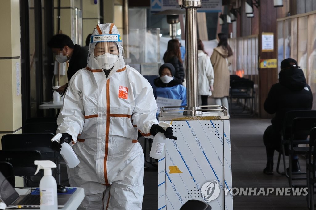 오후 9시까지 전국서 2천722명 확진…11일 3천명 안팎 예상(종합)