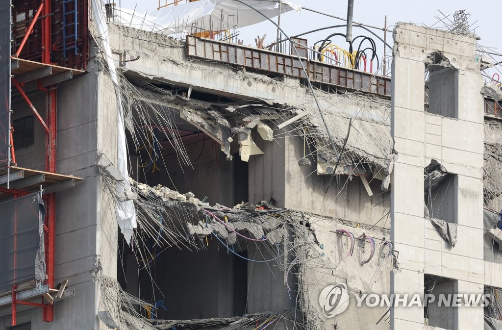 "공사 방법 바꾼 곳 붕괴"…현산, 승인 없이 무단 공법 변경