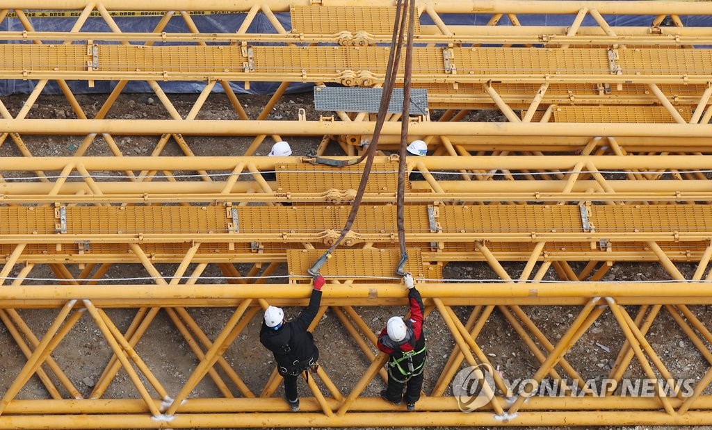 바람만 불어도 '수색 멈출까' 걱정…실종자 가족 애끓는 마음