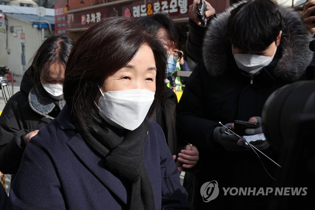 광주 붕괴사고 현장 방문한 심상정 "마음 쓰여서 내려왔다"