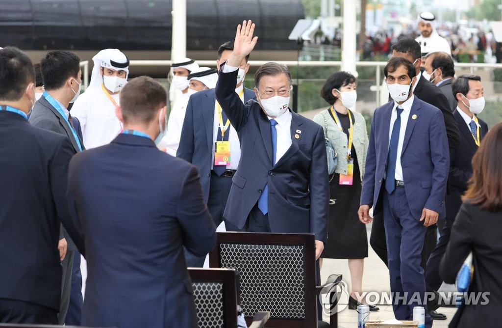 두바이 엑스포 찾은 문대통령 "부산에서 다시 만나길"