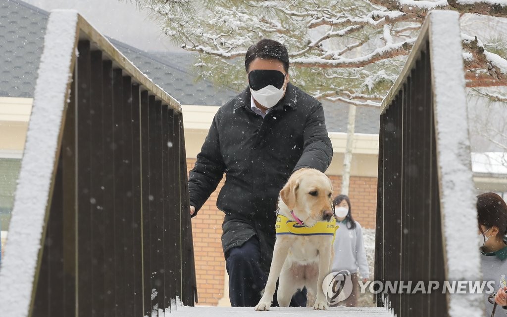 윤석열 "당선시 은퇴견 키울것…靑에 들어가서든 제3 장소든"