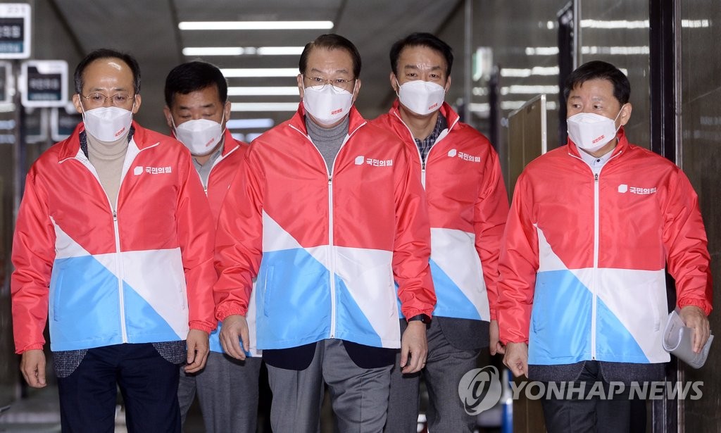 국힘, 李 도덕성 맹공…"욕설한 형수·조카에 사과하라"