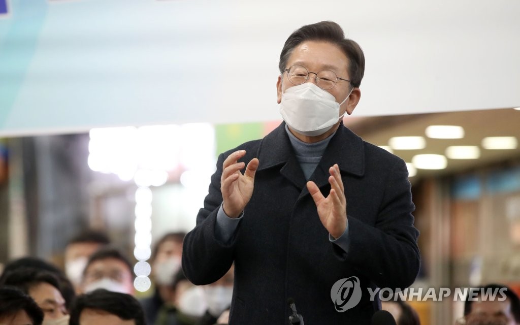 이재명, '송영길 불출마' 질문에 "진짜 몰라…뭐 했는데?"