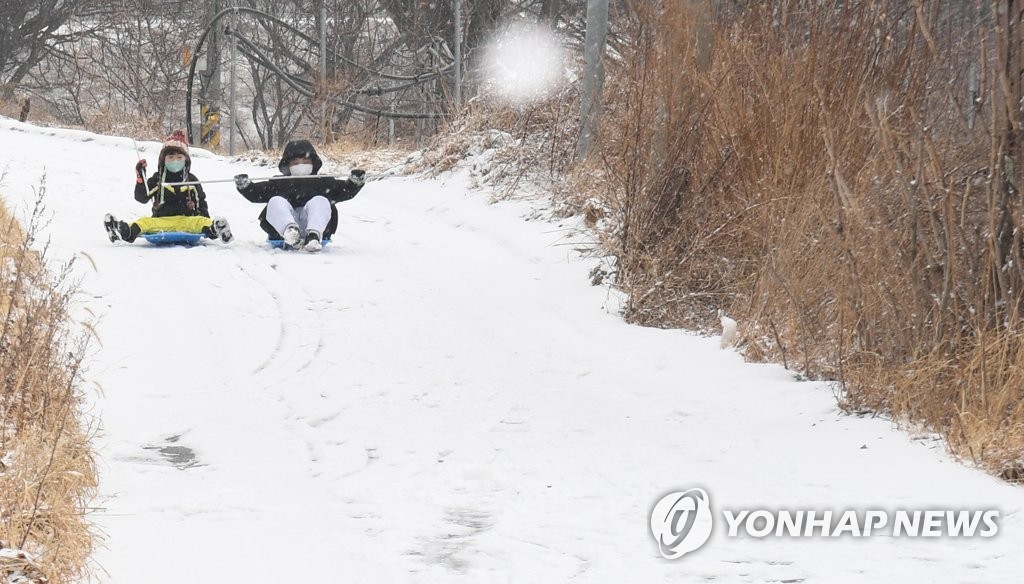 [내일날씨] 아침 영하권 추위…수도권 등 밤부터 눈·비