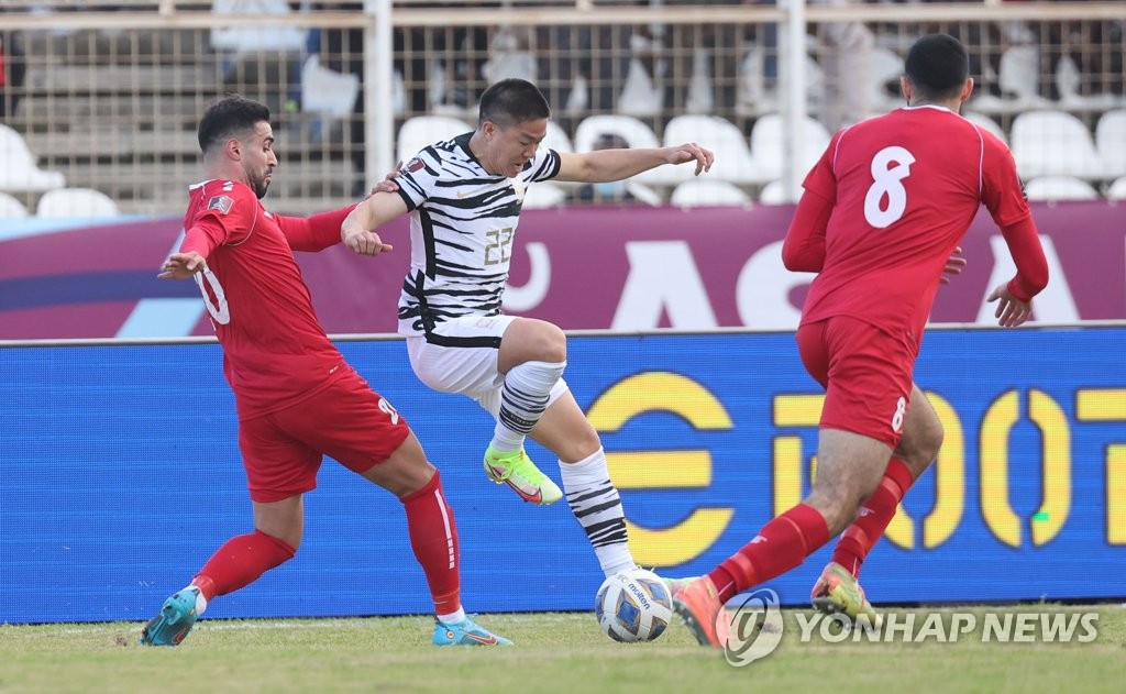 '조규성 선제골' 벤투호, 레바논에 전반 1-0 리드