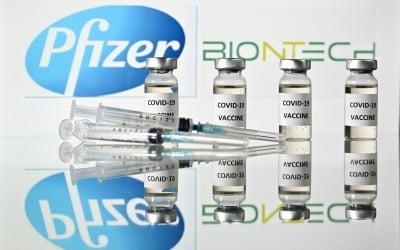 화이자·바이오엔테크, 오미크론용 백신 임상시험 돌입