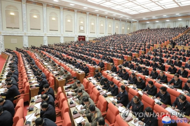 북한 김여정, 승진 안한 듯…정치국 후보위원 보선 명단에 없어