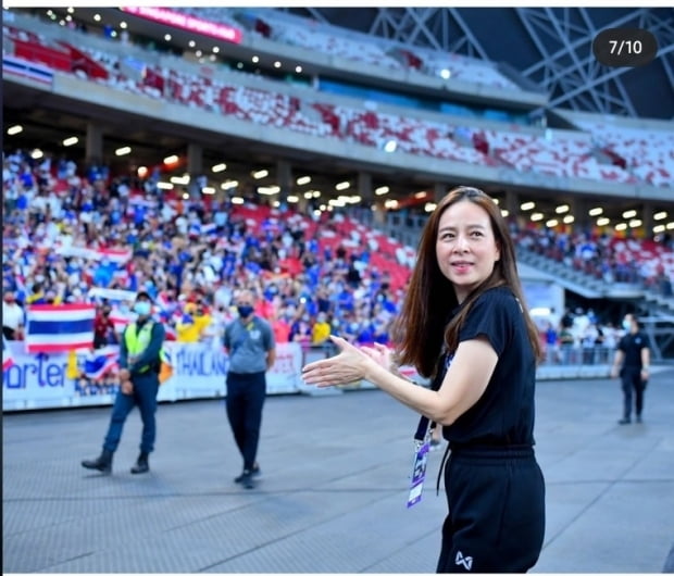 '박항서 매직' 꺾은 태국 축구, 알고 보니 '여성 단장 매직'