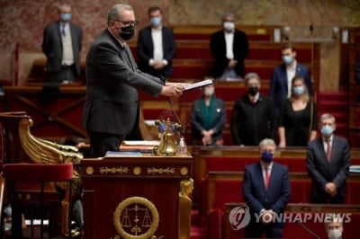 하원 의장도, 양성평등 장관도…프랑스 공직자 잇단 코로나 확진