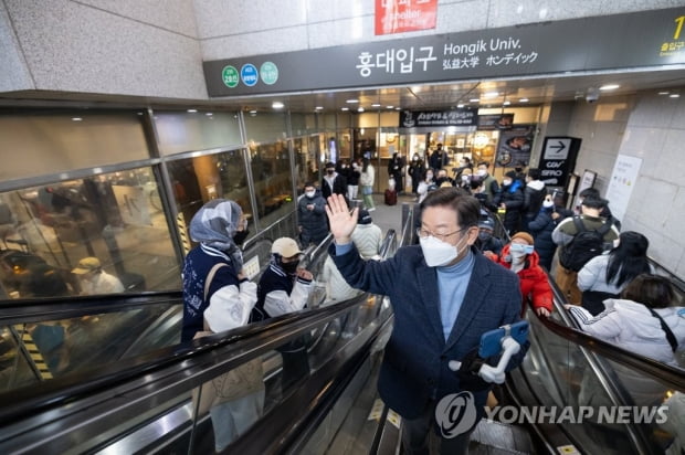 지지율 정체에 野단일화 촉각…李 '경제 드라이브'로 40%벽 뚫나