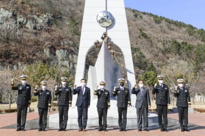 다시 모인 아덴만 여명작전 영웅들…부산서 11주년 기념식