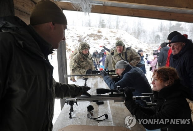 '침공 시나리오 뭘까…' 러시아 변칙 전술에 우크라 전전긍긍