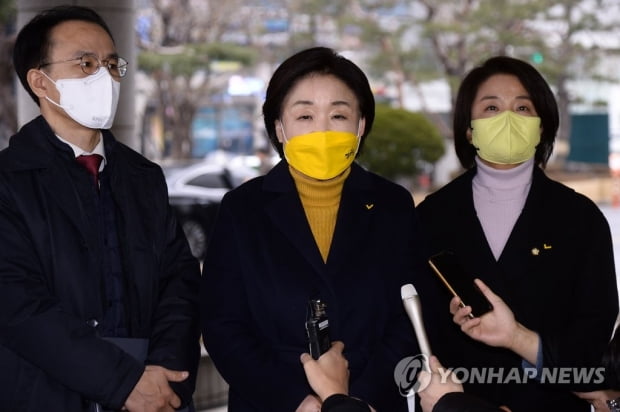 심상정, 국힘 '양자토론' 제안에 "尹, 불리하면 탈법·꼼수"