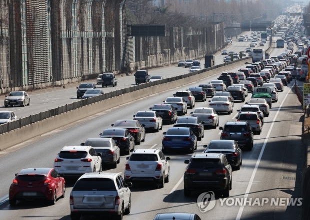 고속도로 정체 대부분 해소…서울→부산 4시간 30분