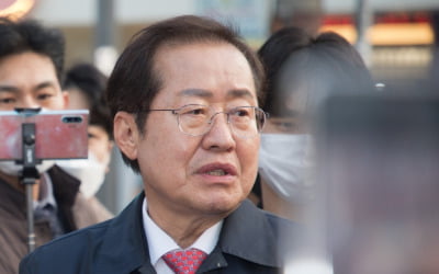 홍준표 "윤핵관, 날 구태로 몰다니…캠프 참여 무산"