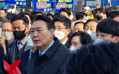 "호남정책 가득 싣고 달립니다" 목포행 '열정열차' 오른 尹